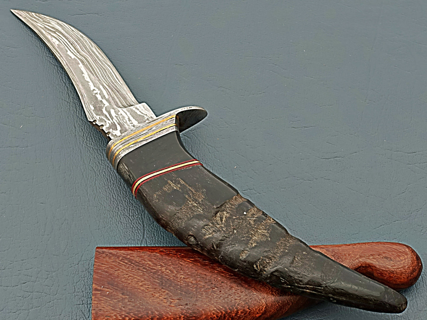 Outdoor / Hunting / Skinning Knife Damascus Steel Blade / Custom Hand Made Full Edc Knife / Best Gift Item