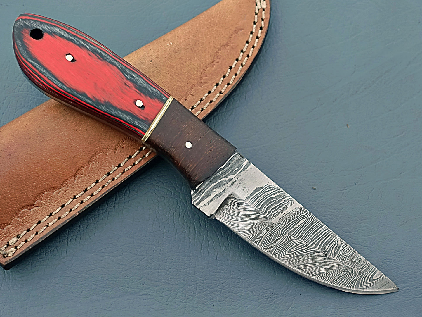 Red Damascus Steel Hunting Knife with Free Leather Sheath - Ideal for Camping