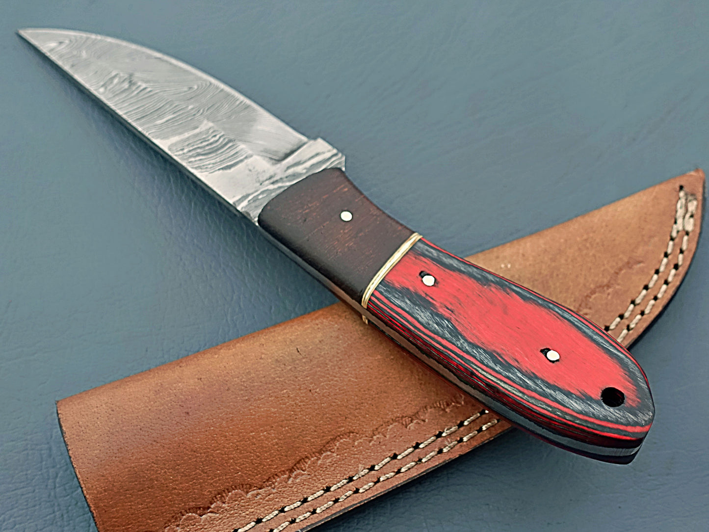 Red Damascus Steel Hunting Knife with Free Leather Sheath - Ideal for Camping