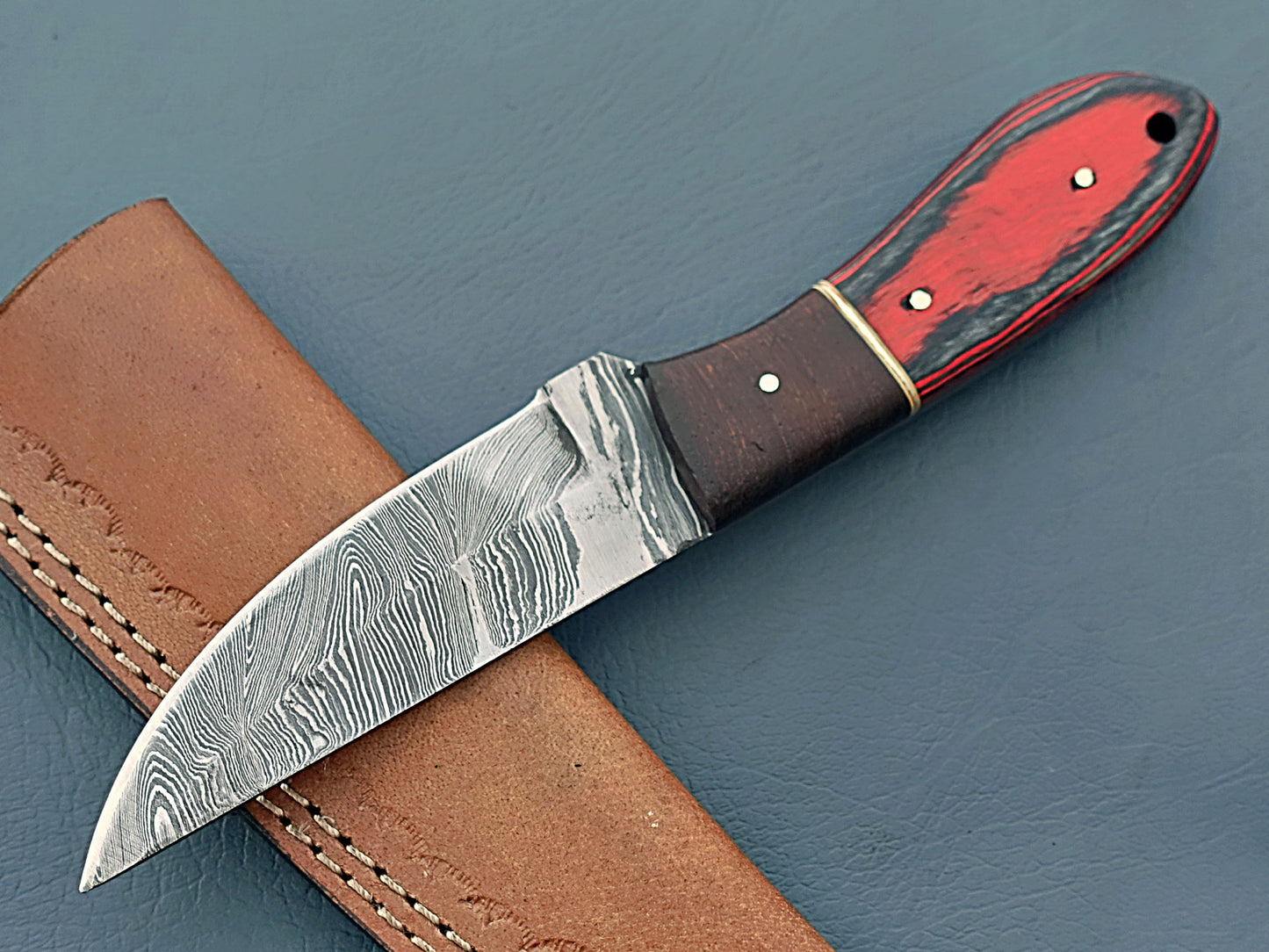 Red Damascus Steel Hunting Knife with Free Leather Sheath - Ideal for Camping