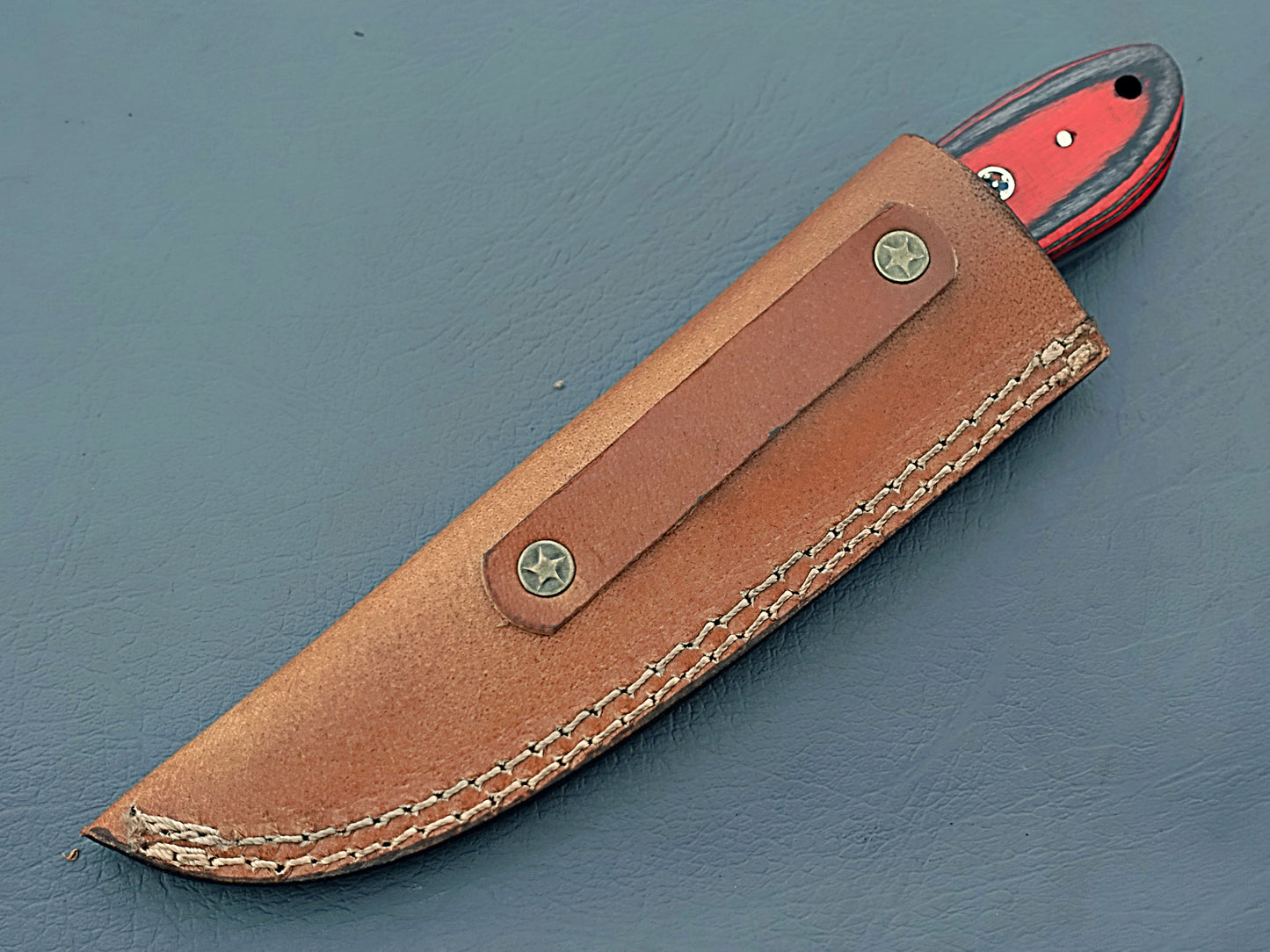 Red Damascus Steel Hunting Knife with Free Leather Sheath - Ideal for Camping