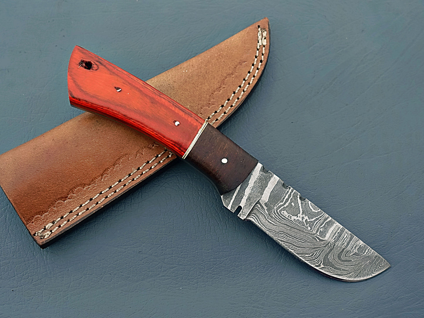 Handmade Custom Hunting Knife German Stainless Steel Olive Wood & Epoxy Handle with Leather Sheath