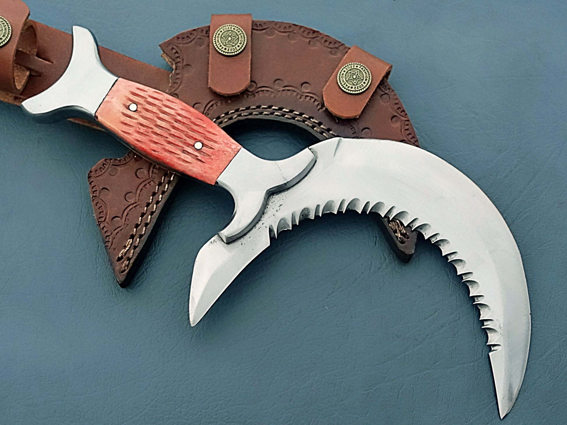  Damascus Handmade Fixed Blade Antler Knife