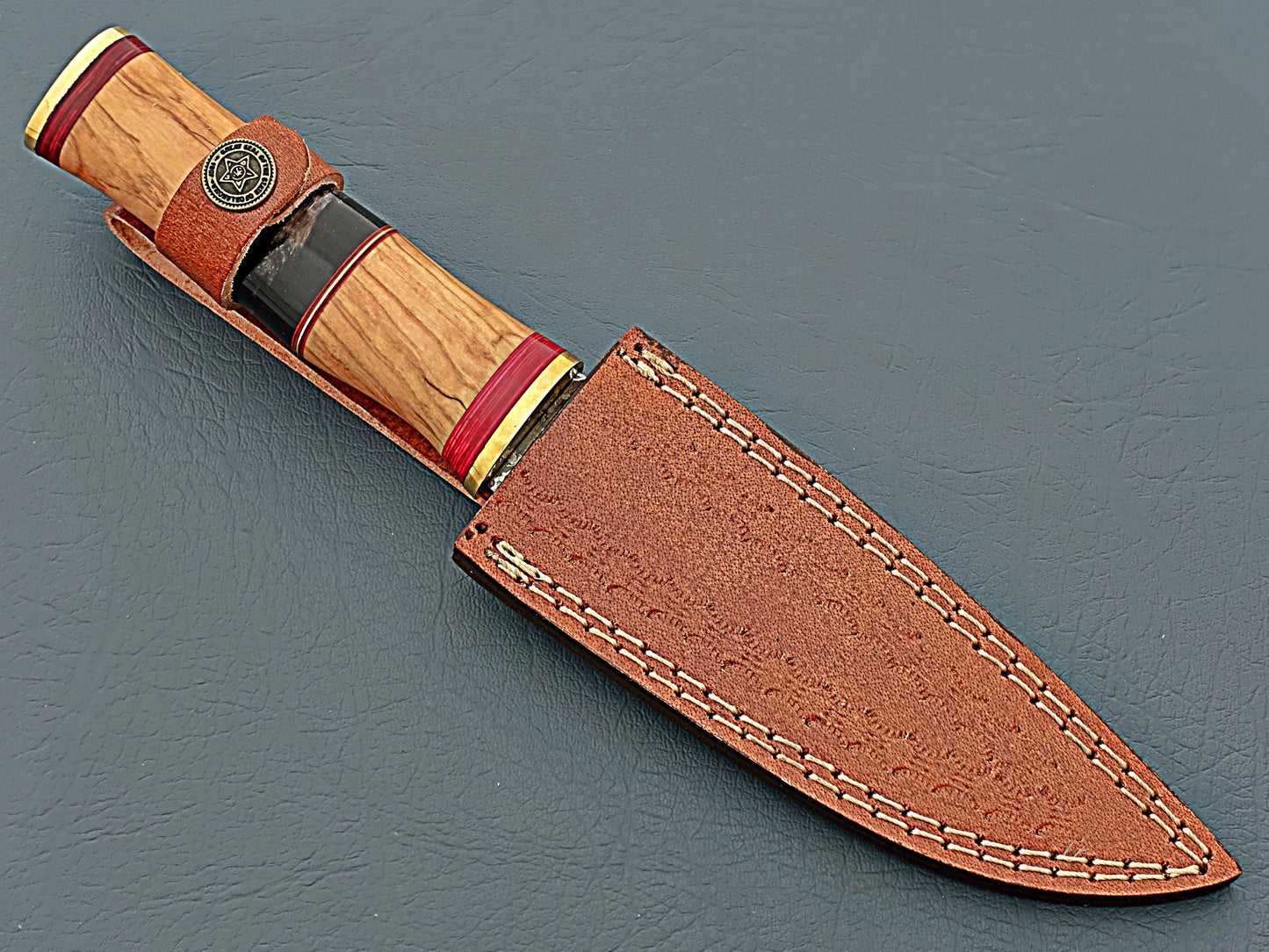 World's Best Damascus Hunting Knife - Fixed Blade with Sharp Edge and Leather Scabbard